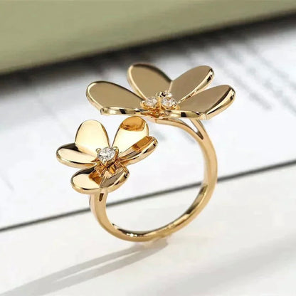 DIANA CLOVER COMOS GOLD DIAMOND RING