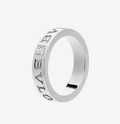 DIANA ZERO 1 ESSENTIAL WITH A DIAMOD RING