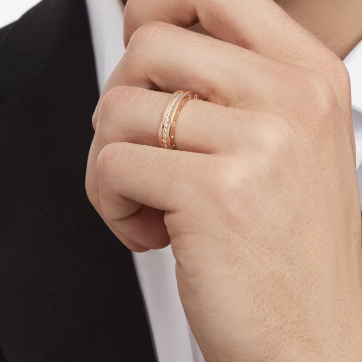 DIANA ZERO 1 ONE-BAND PAVED DIAMONDS ON THE SPIRAL RING