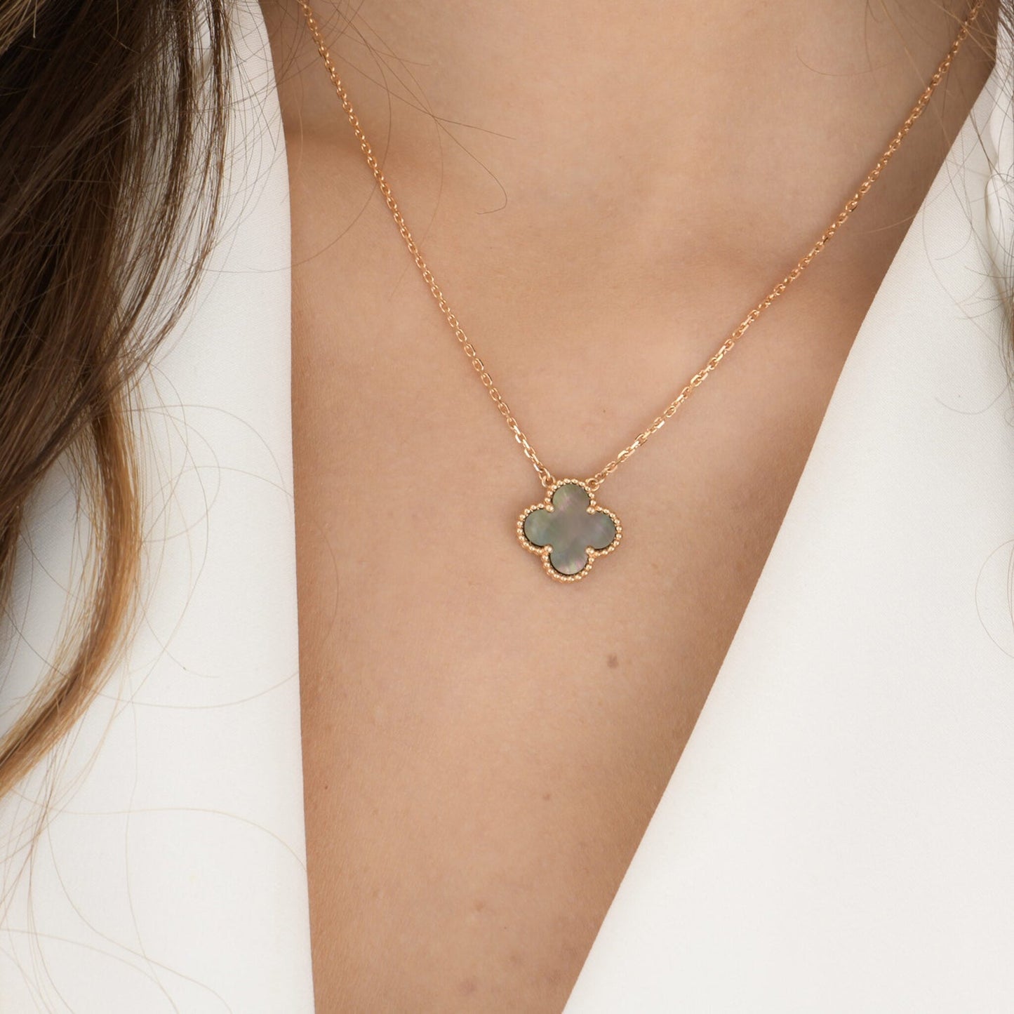 DIANA CLOVER 15MM  GRAY MOTHER OF PEARL NECKLACE