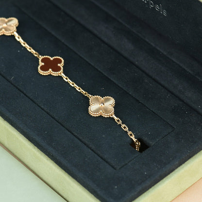 DIANA CLOVER  5 MOTIFS CARNELIAN GOLD BRACELET