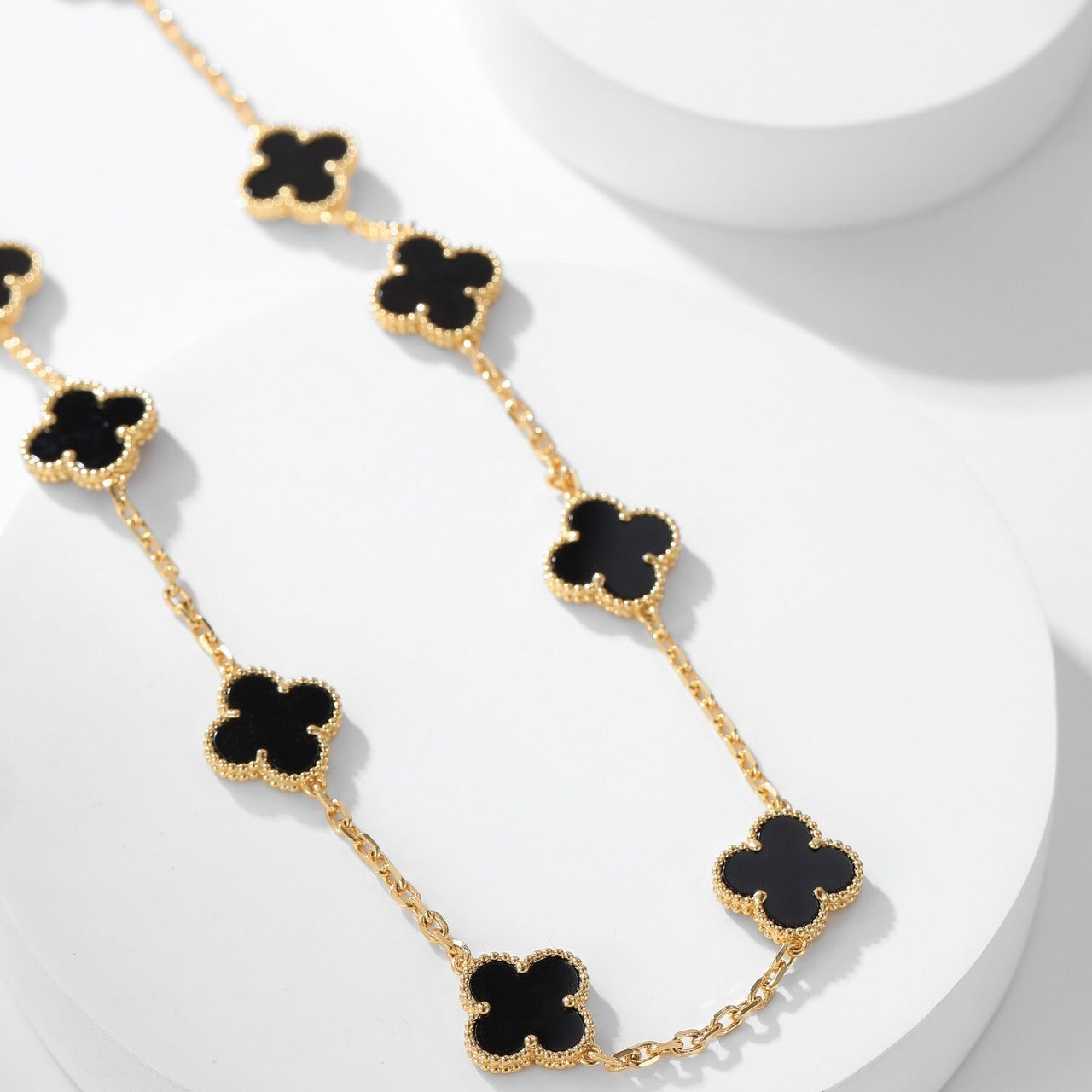 DIANA CLOVER 10 MOTIFS ONYX NECKLACE