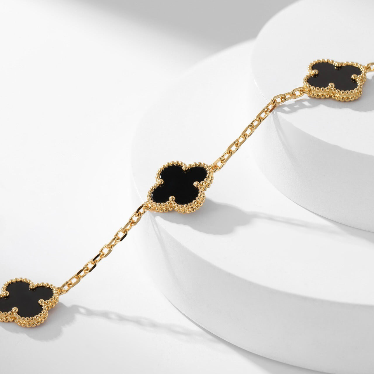 DIANA CLOVER 10 MOTIFS ONYX NECKLACE