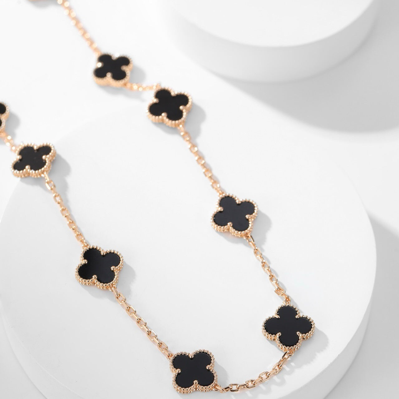 DIANA CLOVER 10 MOTIFS ONYX NECKLACE