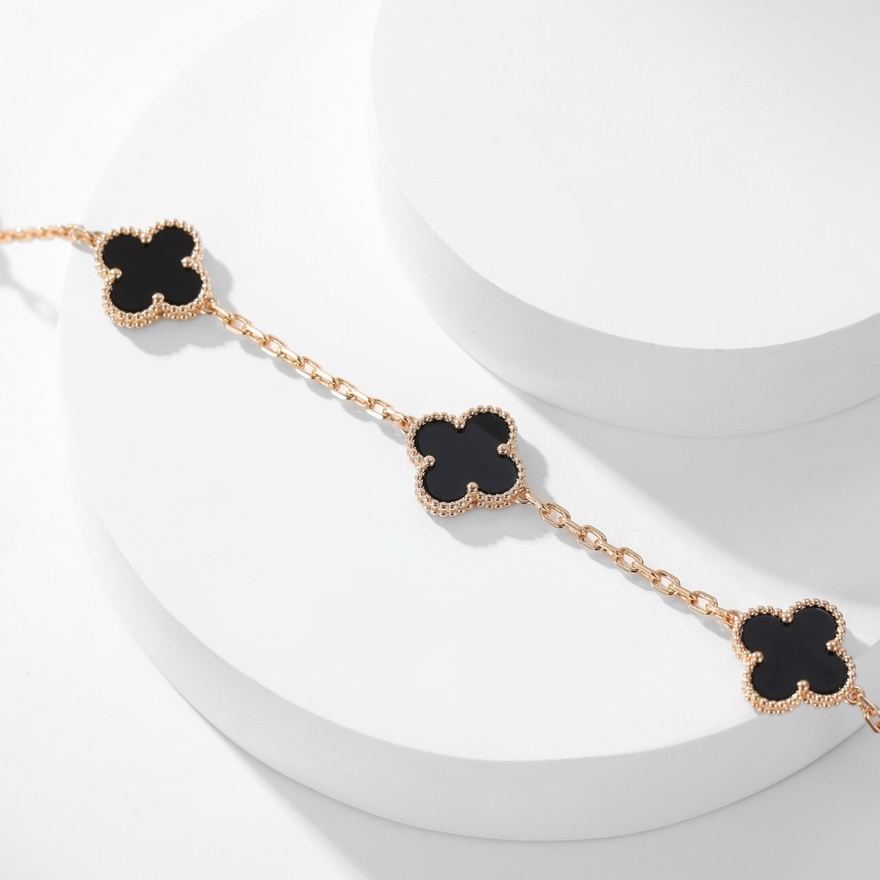 DIANA CLOVER 10 MOTIFS ONYX NECKLACE