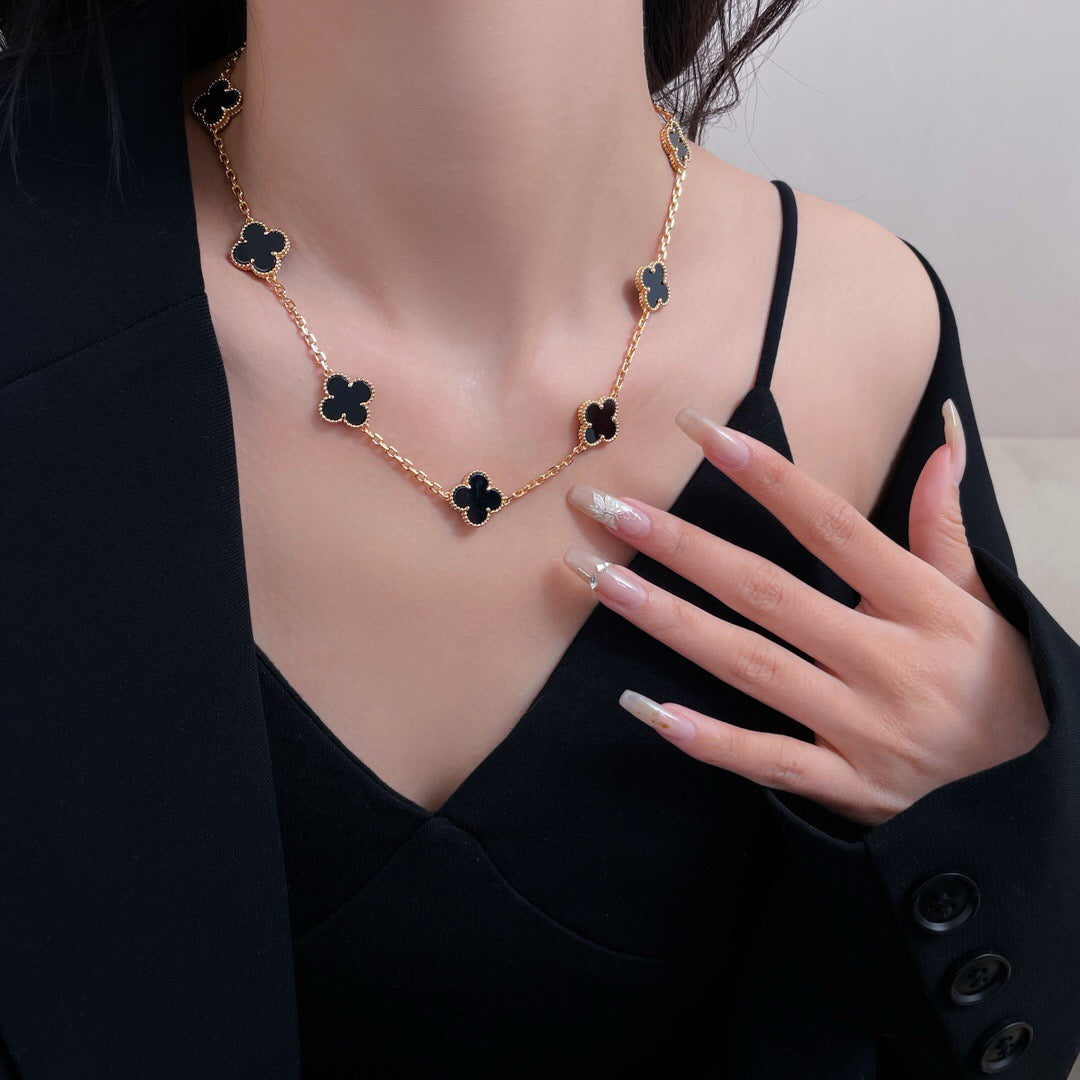 DIANA CLOVER 10 MOTIFS ONYX NECKLACE