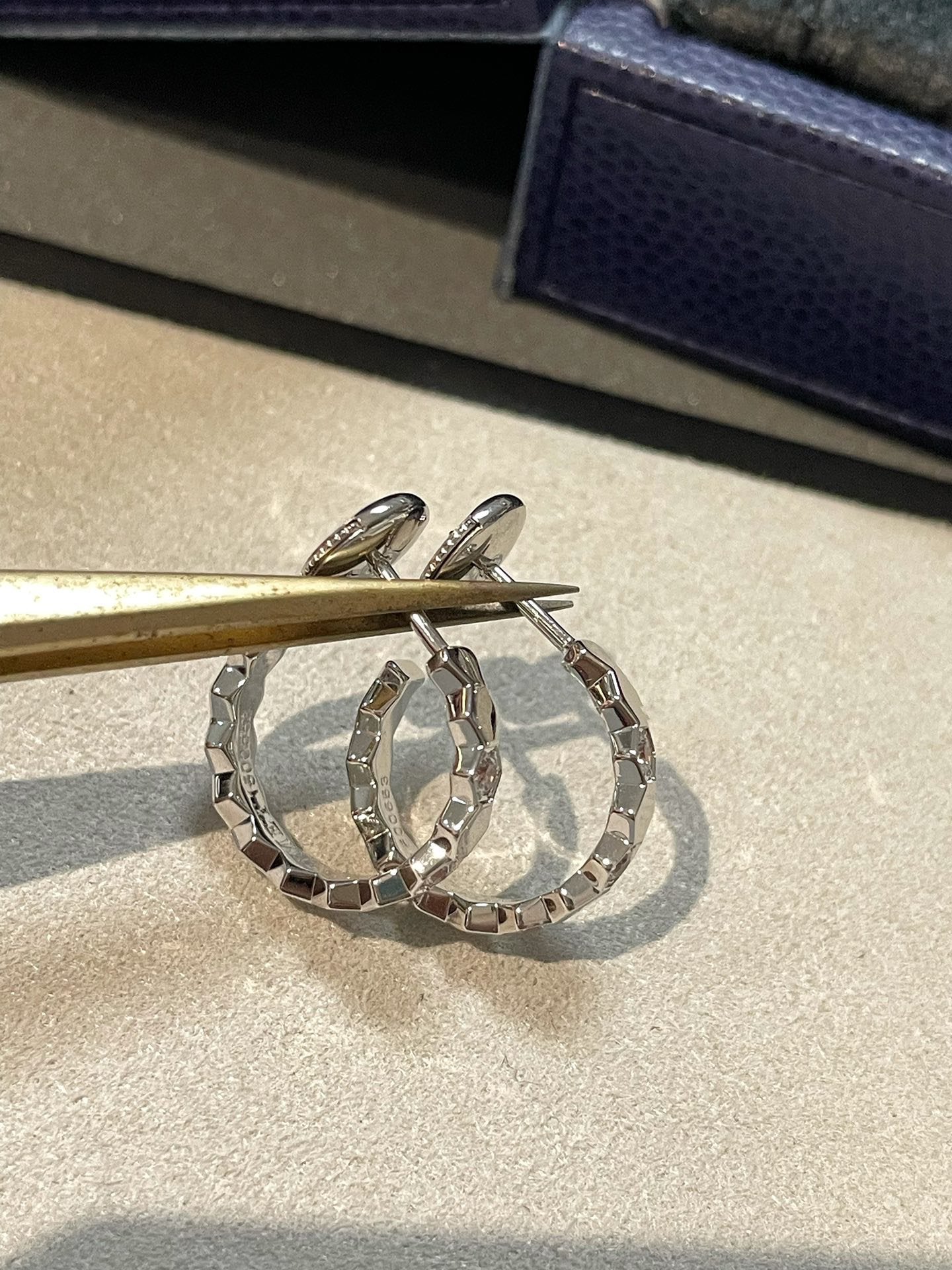 DIANA Hollow Design Four-Leaf Clover Flower Shape Ring