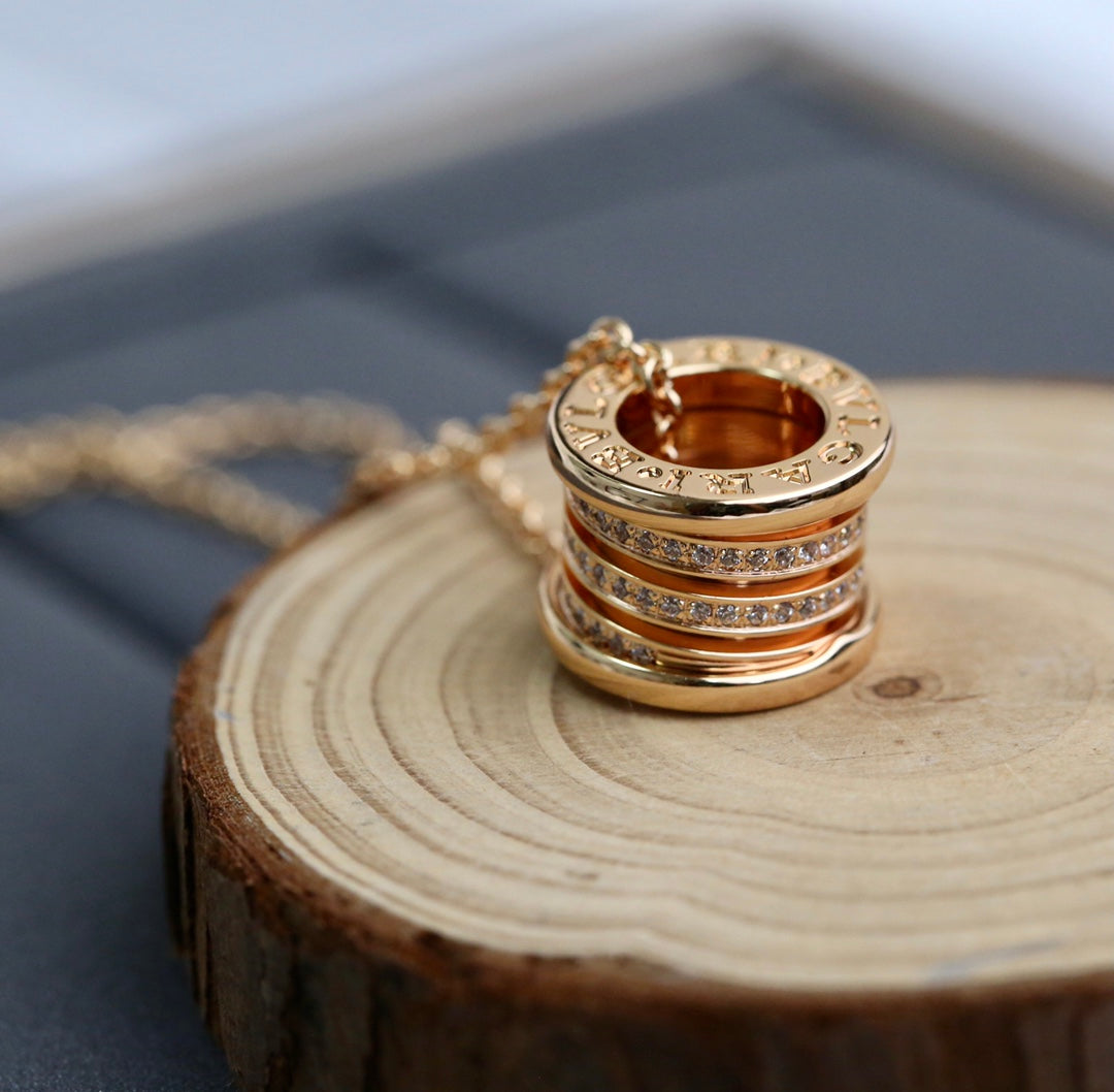 DIANA ZERO 1 PINK GOLD DIAMOND NECKLACE