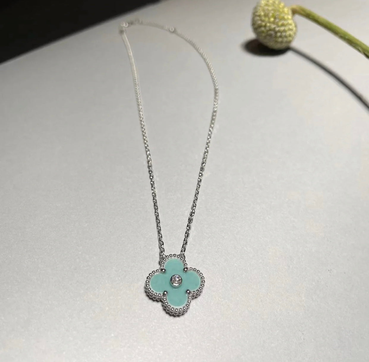 DIANA CLOVER 1 DIAMOND LIGHT BLUE SILVER NECKLACE