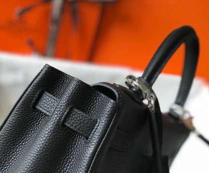 HM KELLY 28CM BLACK TOGO SILVER HARDWARE