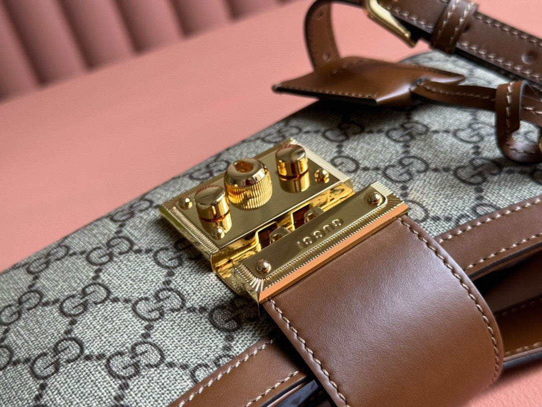 GG supreme padlock small 26cm small shoulder bag