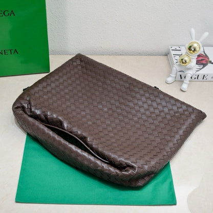 BV Large Intrecciato 54cm Hobo Bag Chocolate Calfskin