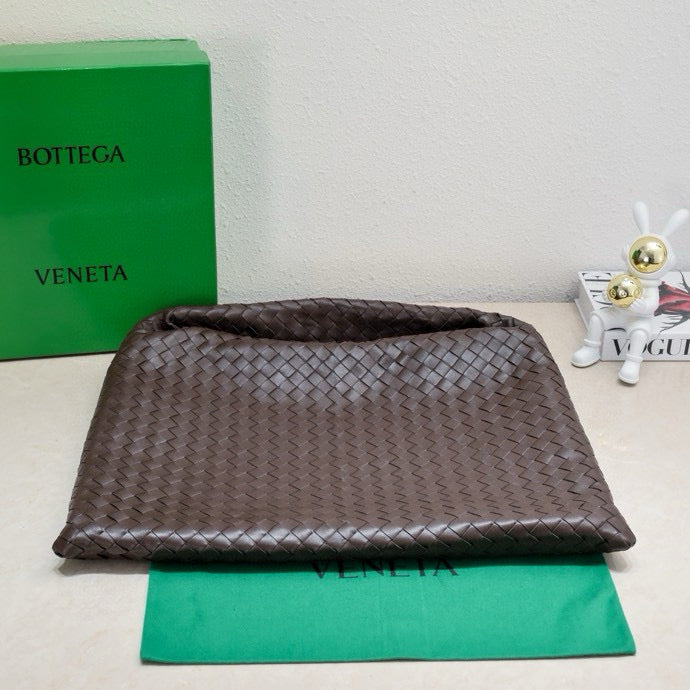 BV Large Intrecciato 54cm Hobo Bag Chocolate Calfskin