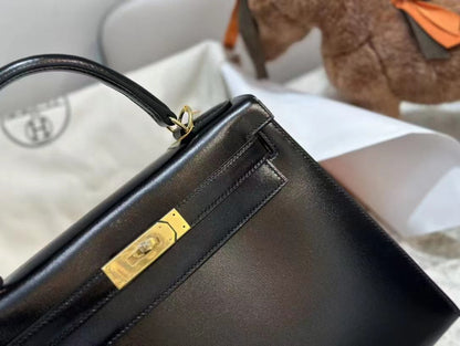 HM KELLY 28CM BLACK BOXCALF GOLD HARDWARE
