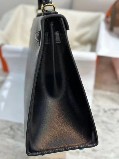 HM KELLY 28CM BLACK BOXCALF GOLD HARDWARE