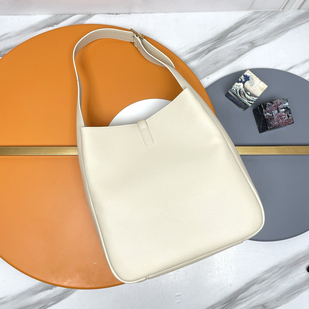 Le 5 a 7 Supple Large hobo bag in ivory leather ghw