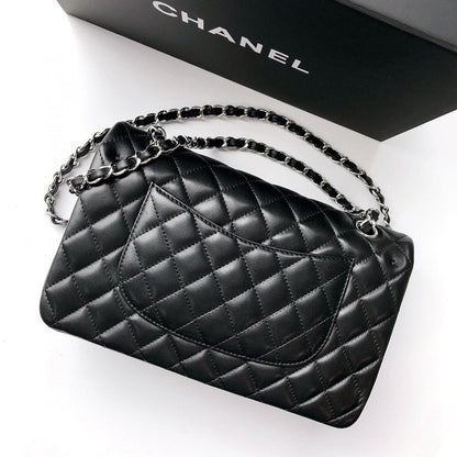 CLASSIC FLAP 25 BLACK LAMBSKIN SILVER HARDWARE