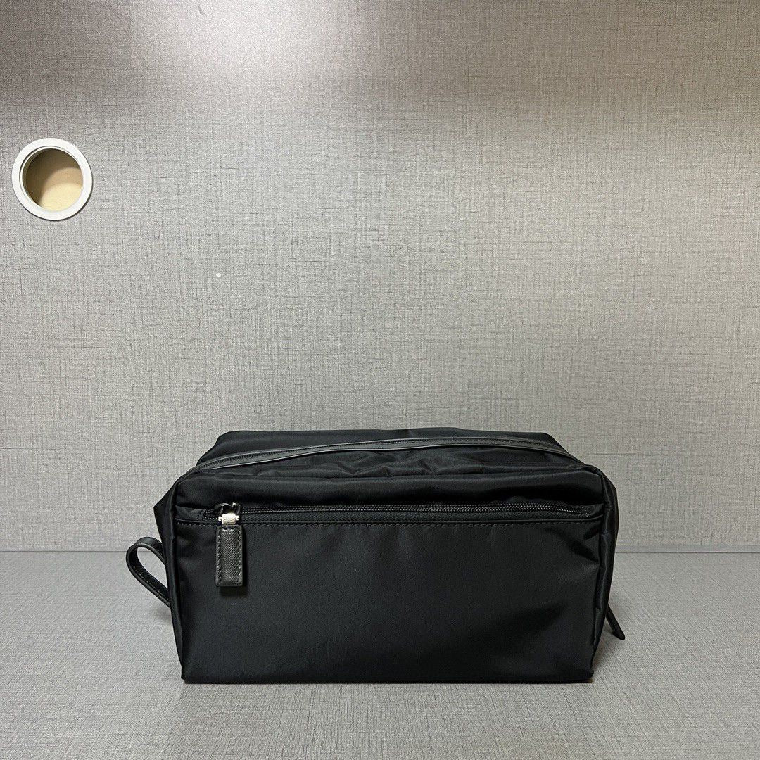 PRA CLUTCH 26 IN BLACK RE-NYLON AND SAFFIANO LEATHER
