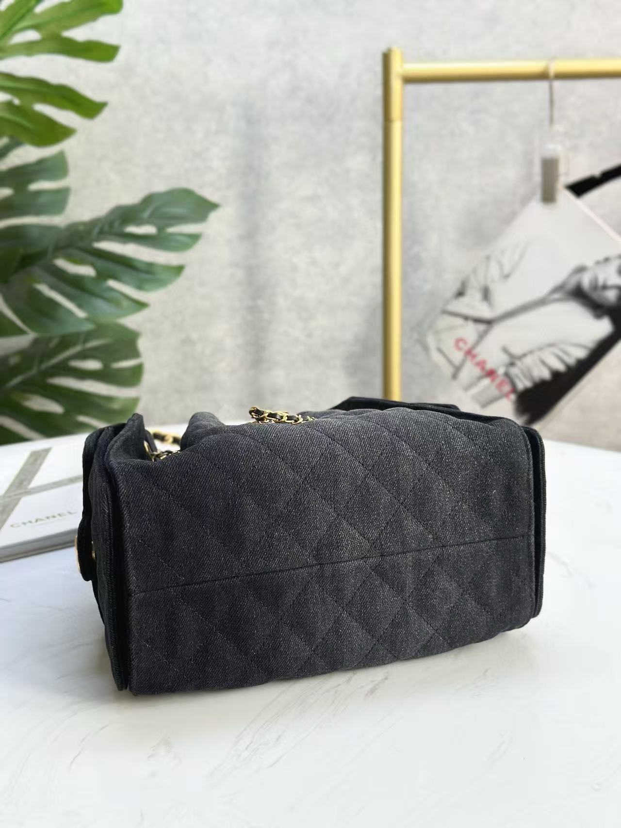 CC 25C Hobo Bag 30cm Black Denim