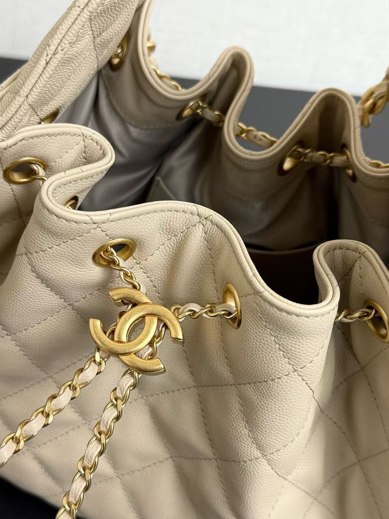 CC 25C Hobo Bag 30cm Beige Grained Calfskin