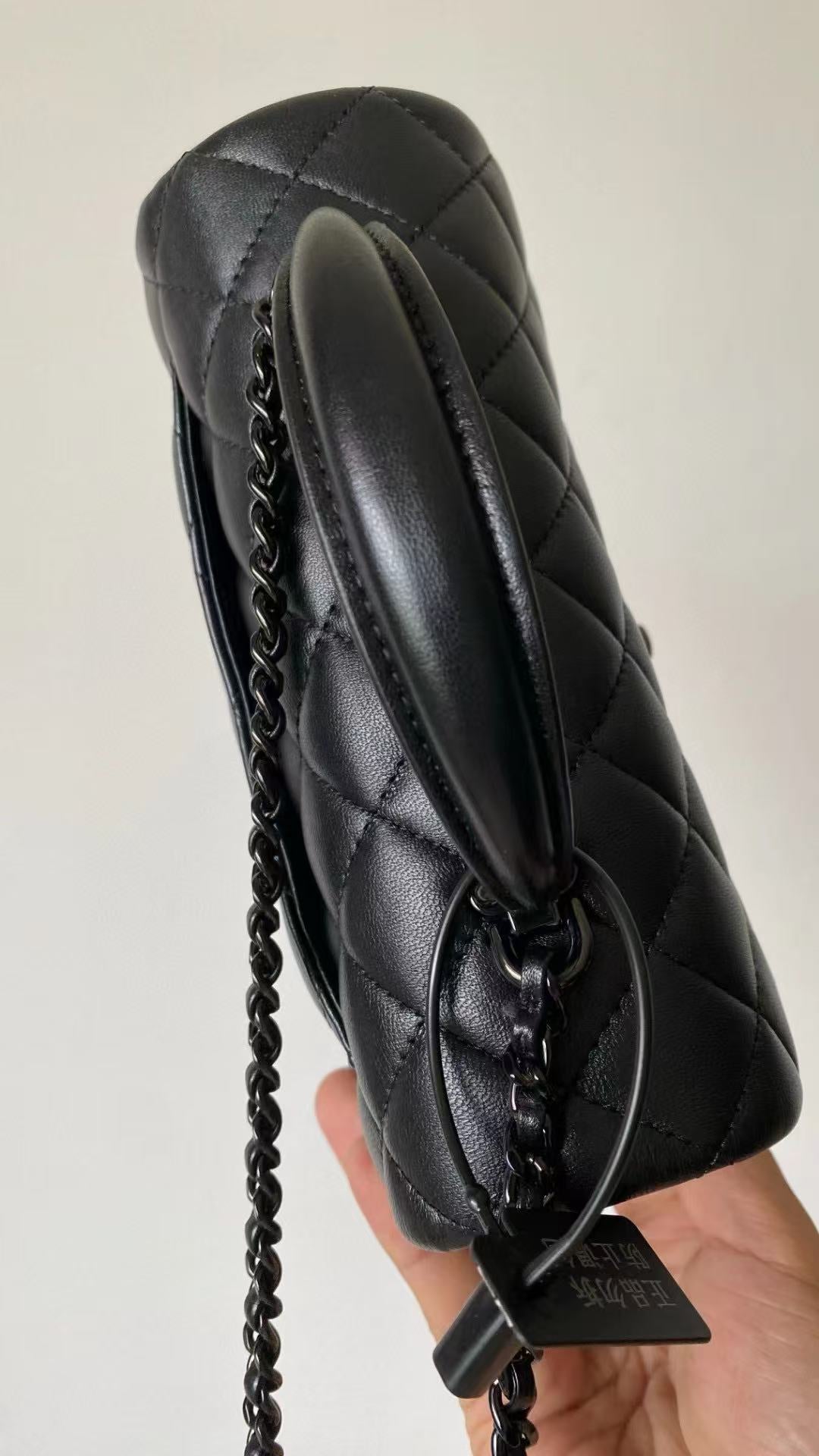 25C Mini Flap Bag Top Handle 20cm Black Lambskin Black Hardware Premium Version