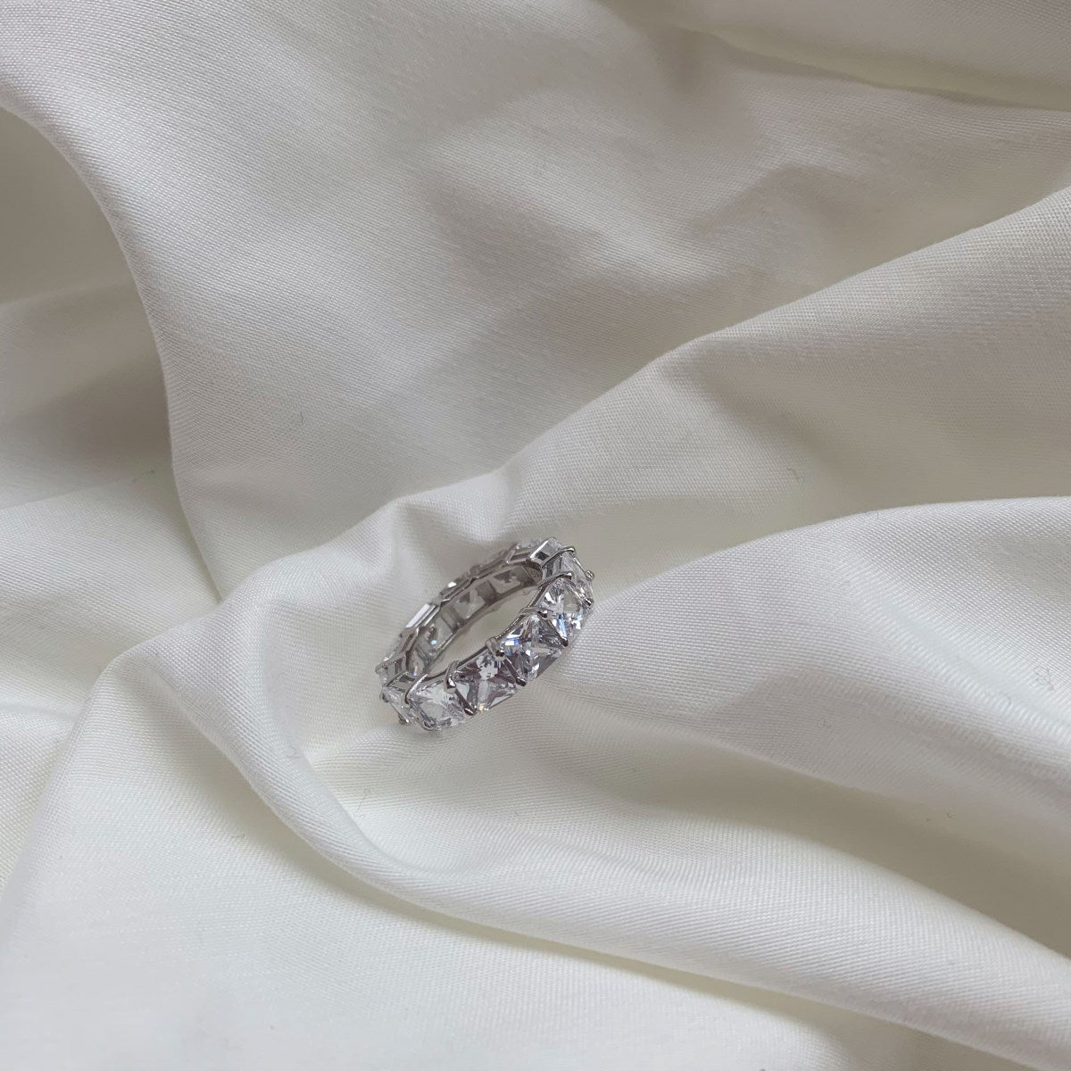 [HOT]Elegant Princess Cut Tennis Ring