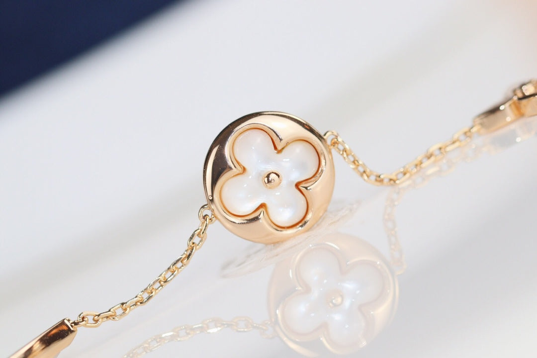 DIANA LEAF CLOVER BRACELET