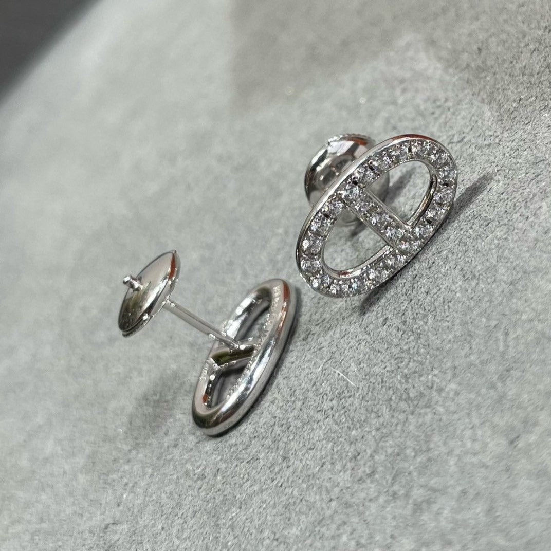 DIANA HM FULL DIAMOND PIG NOSE STUD EARRINGS