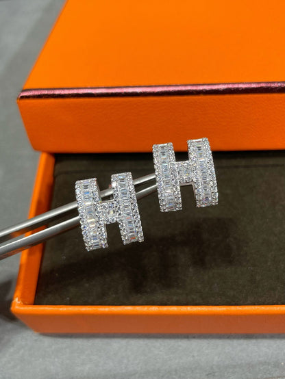 DIANA H STUD EARRINGS WITH SILVER DIAMONDS