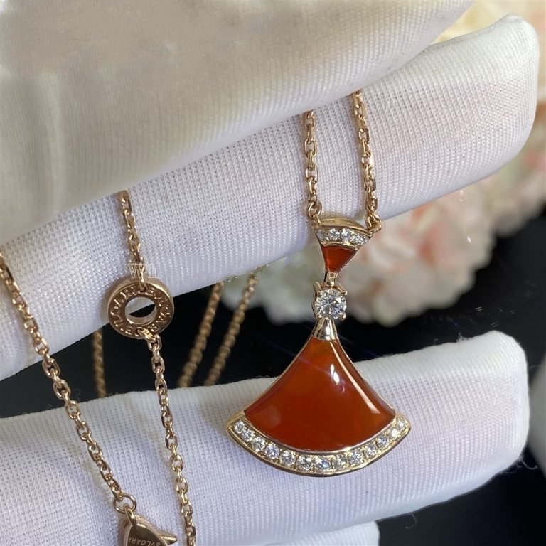 DIANA DREAM NECKLACE CARNELIAN DIAMOND