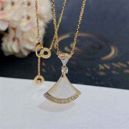 DIANA DREAM NECKLACE MOP GOLD DIAMOND