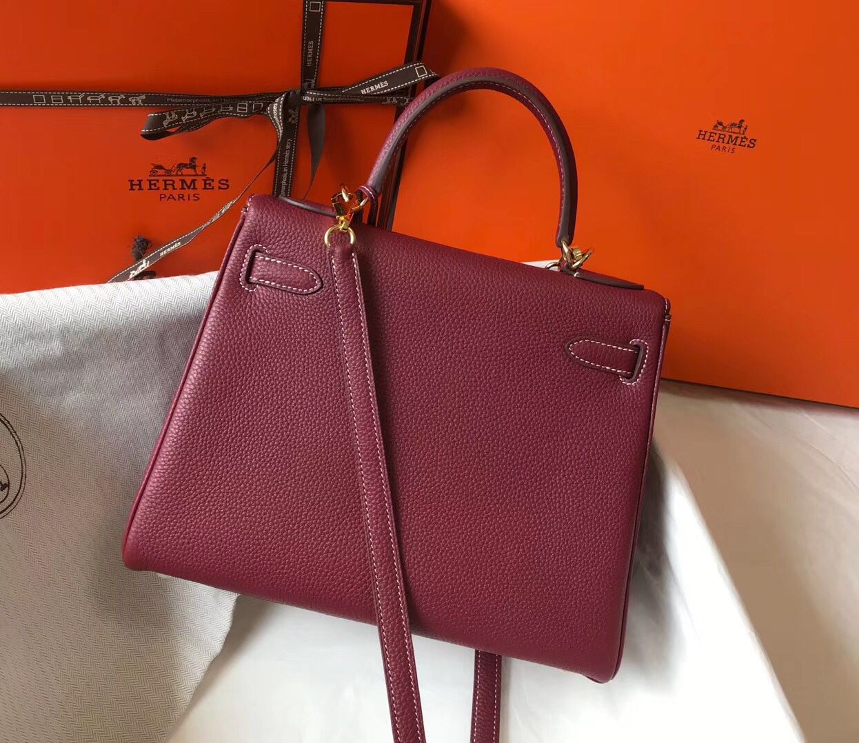 HM KELLY 28CM BURGUNDY TOGO LEATHER GOLD HARDWARE