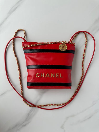 cc 22 hobo red black calfskin gold hardware