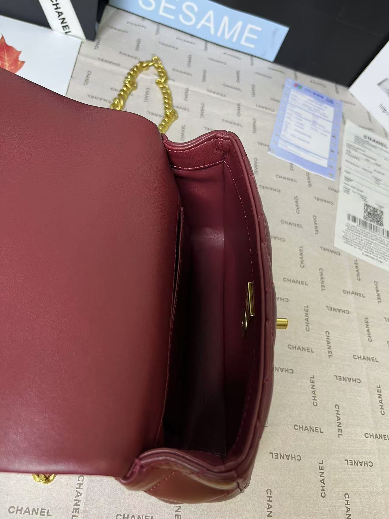 25C Mini Flap 19cm Burgundy Lambskin Gold Heart Hardware