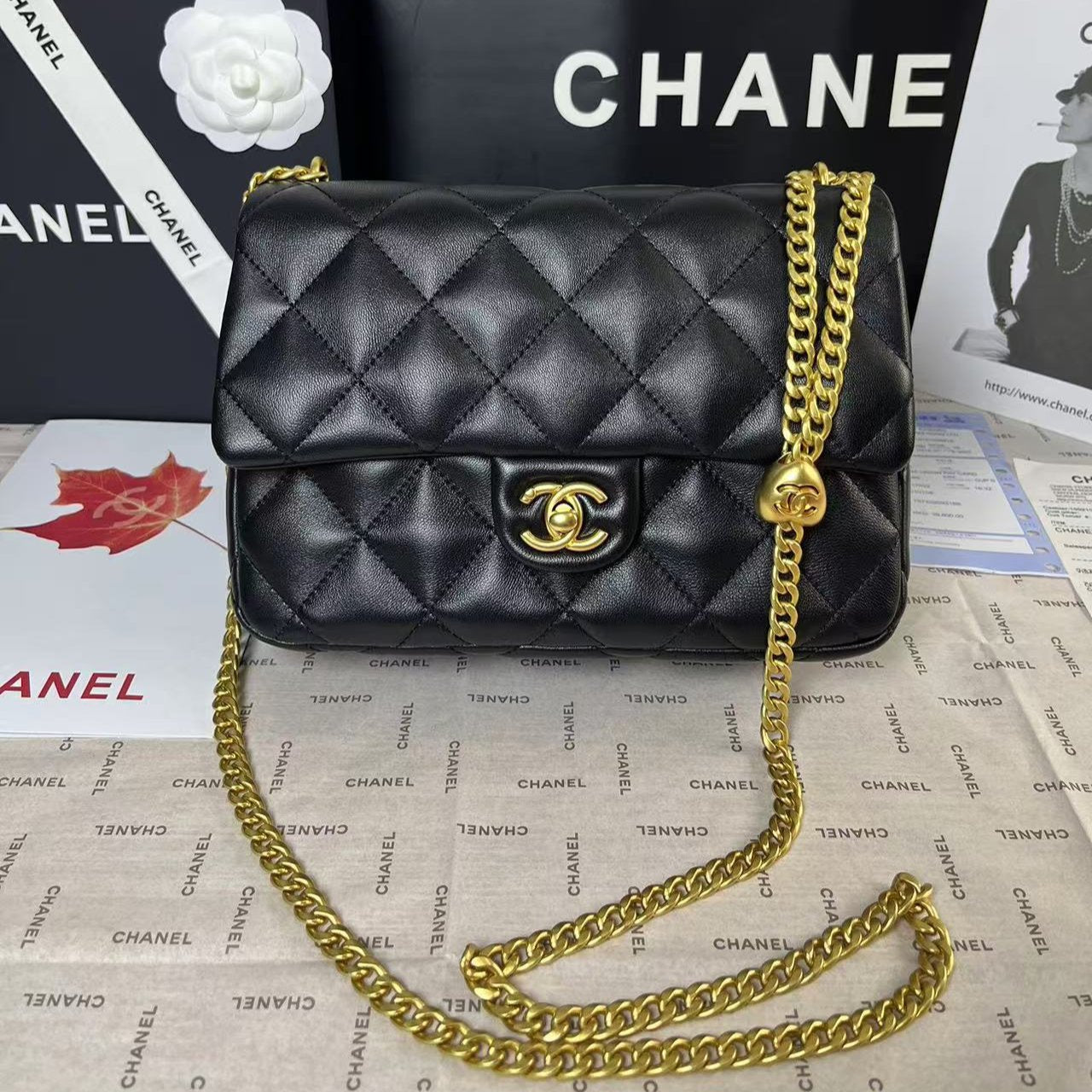 25C Mini Flap 24cm Black Lambskin Gold Heart Hardware