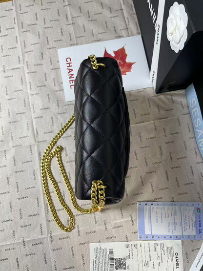 25C Mini Flap 24cm Black Lambskin Gold Heart Hardware