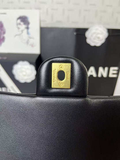 25C Mini Flap 24cm Black Lambskin Gold Heart Hardware