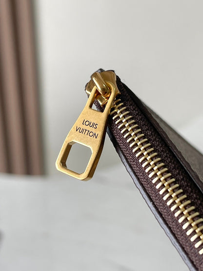 LOW KEY CABAS 47 IN SASSY SALMON GRAINED CALFSKIN GOLD BUCKLE