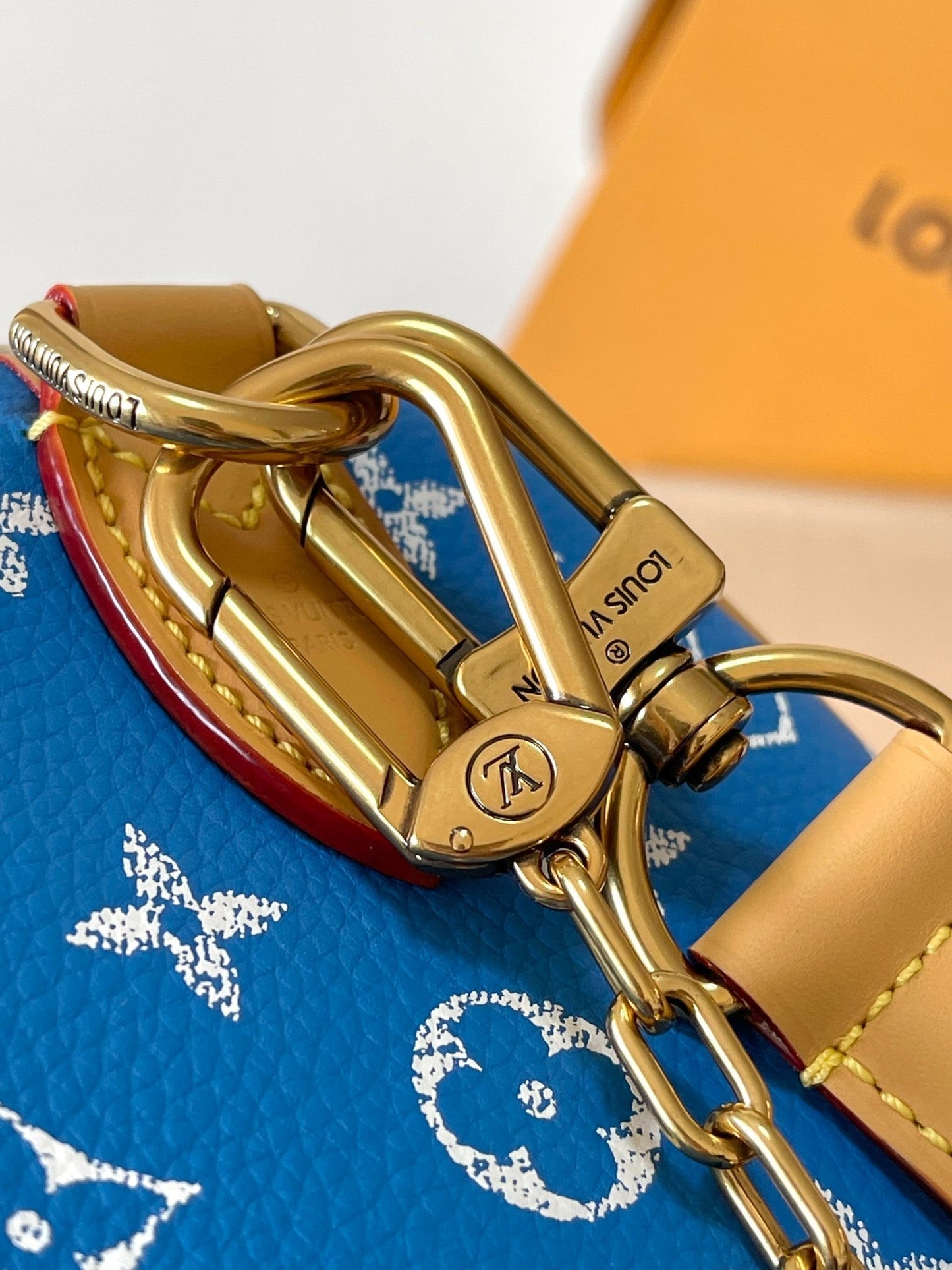 SPEEDY P9 BANDOULI¨¨RE 25 IN BLUE MONOGRAM CANVAS GOLD HARDWARE