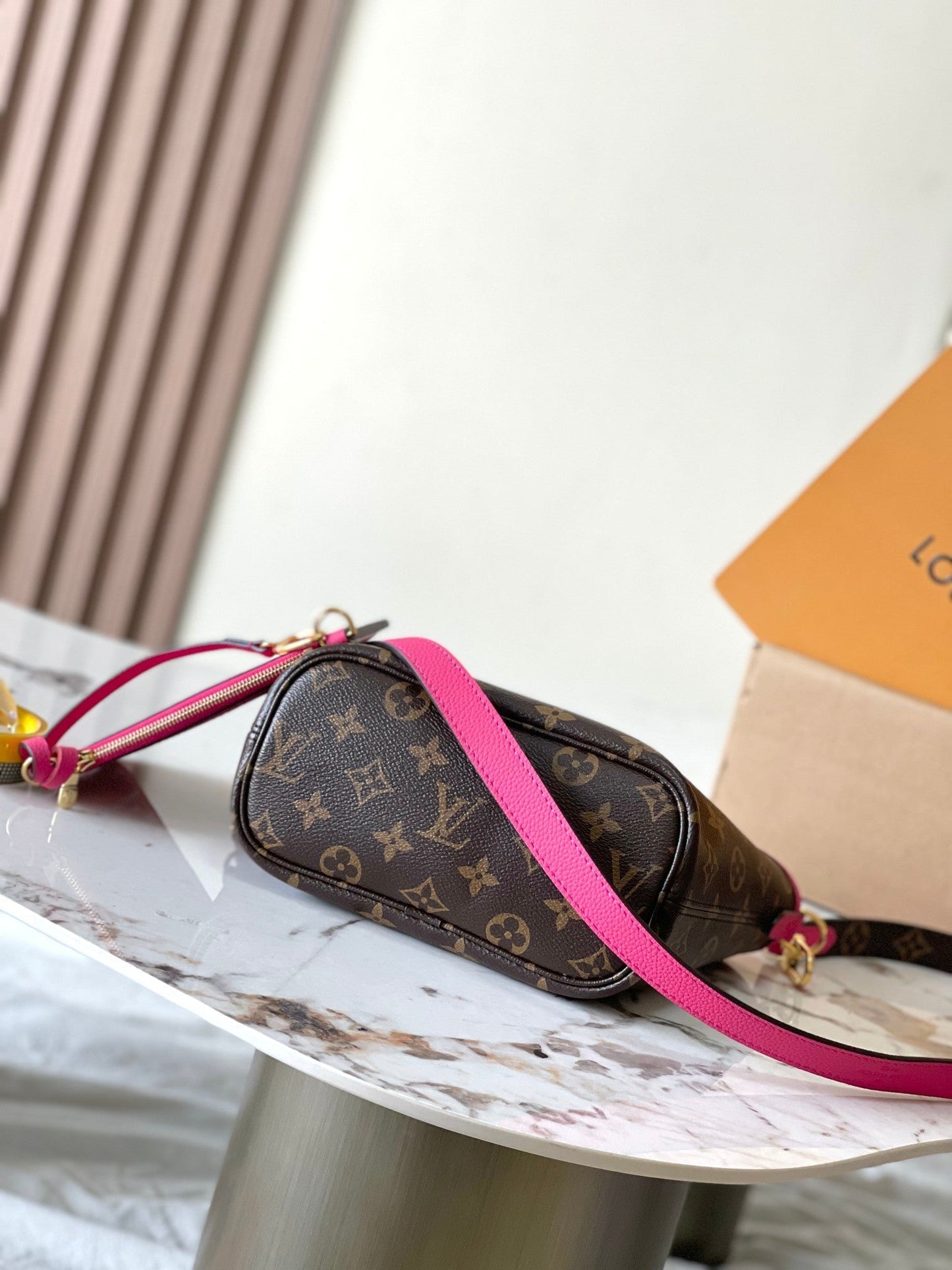 NEVERFULL BANDOULI¨¨RE INSIDE OUT BB 24 IN BROWN MONOGRAM CANVAS AND PINK CALFSKIN
