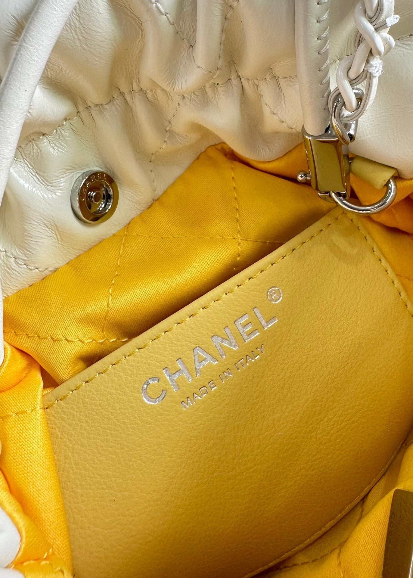 CC HOBO MINI 20CM YELLOW WHITE LAMBSKIN