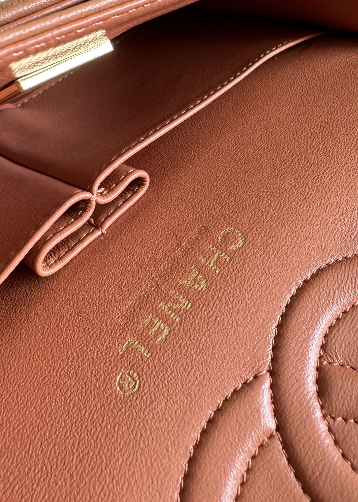 flap bag medium 25 brown lambskin gold hardware