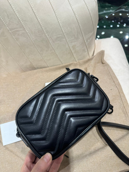 GG MINI 18 MARMONT MATELASS¨¦ SHOULDER BAG BLACK CALFSKIN