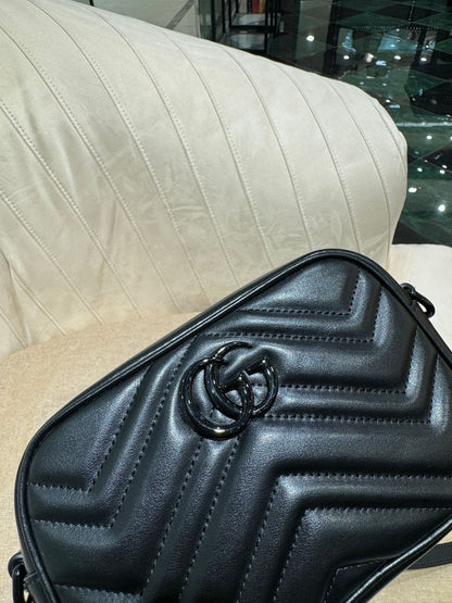 GG MINI 18 MARMONT MATELASS¨¦ SHOULDER BAG BLACK CALFSKIN
