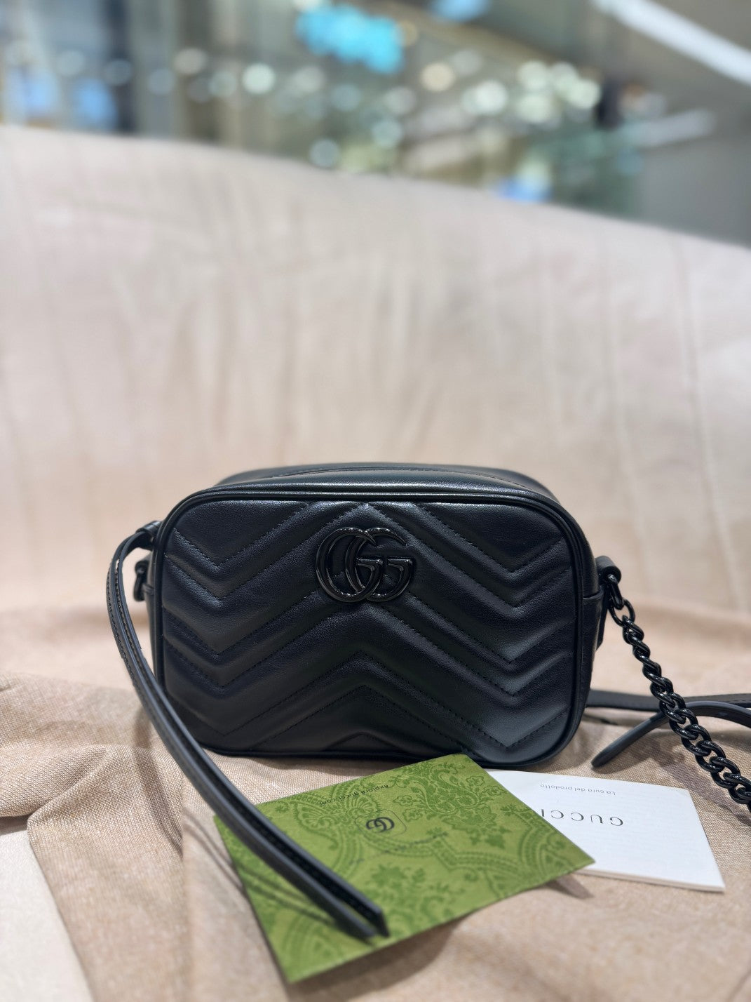 GG MINI 18 MARMONT MATELASS¨¦ SHOULDER BAG BLACK CALFSKIN