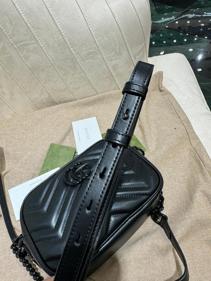 GG MINI 18 MARMONT MATELASS¨¦ SHOULDER BAG BLACK CALFSKIN