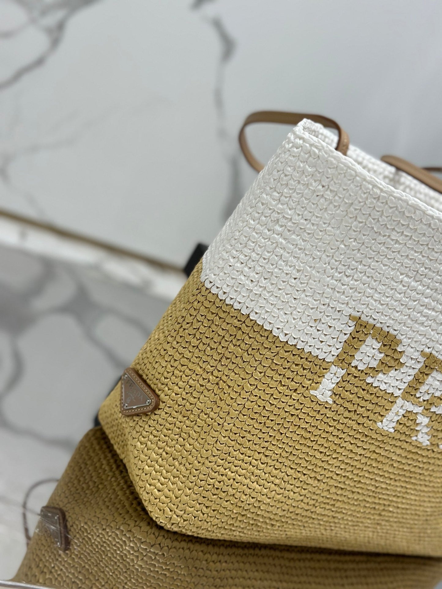 LARGE TOTE BAG 37 IN WHITE MIX BEIGE RAFFIA AND BROWN CALFSKIN HANDLE