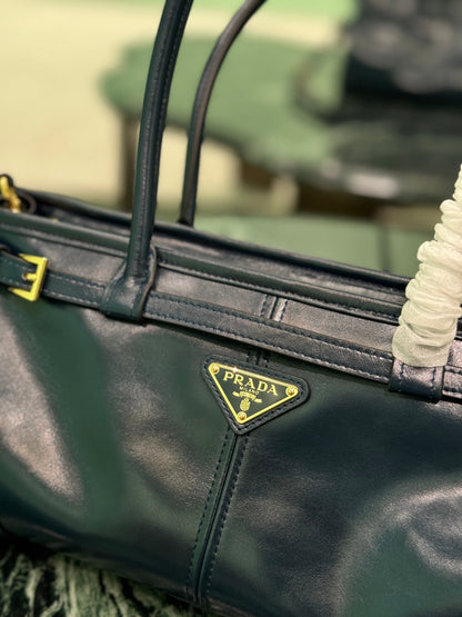 HANDBAG 32 IN BLACK SOFT SMOOTH LAMBSKIN