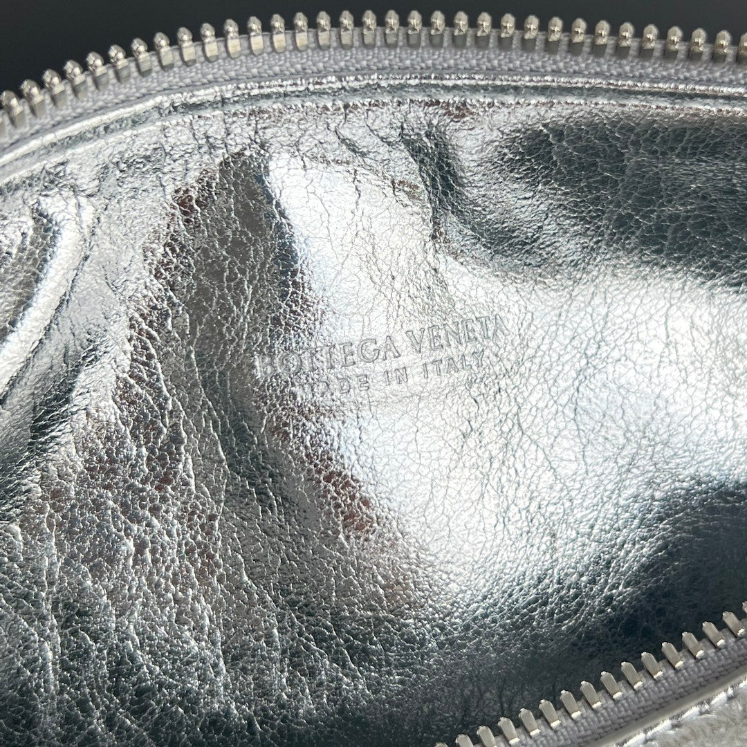 WALLACE 22 BAG SILVER METALIC CALFSKIN
