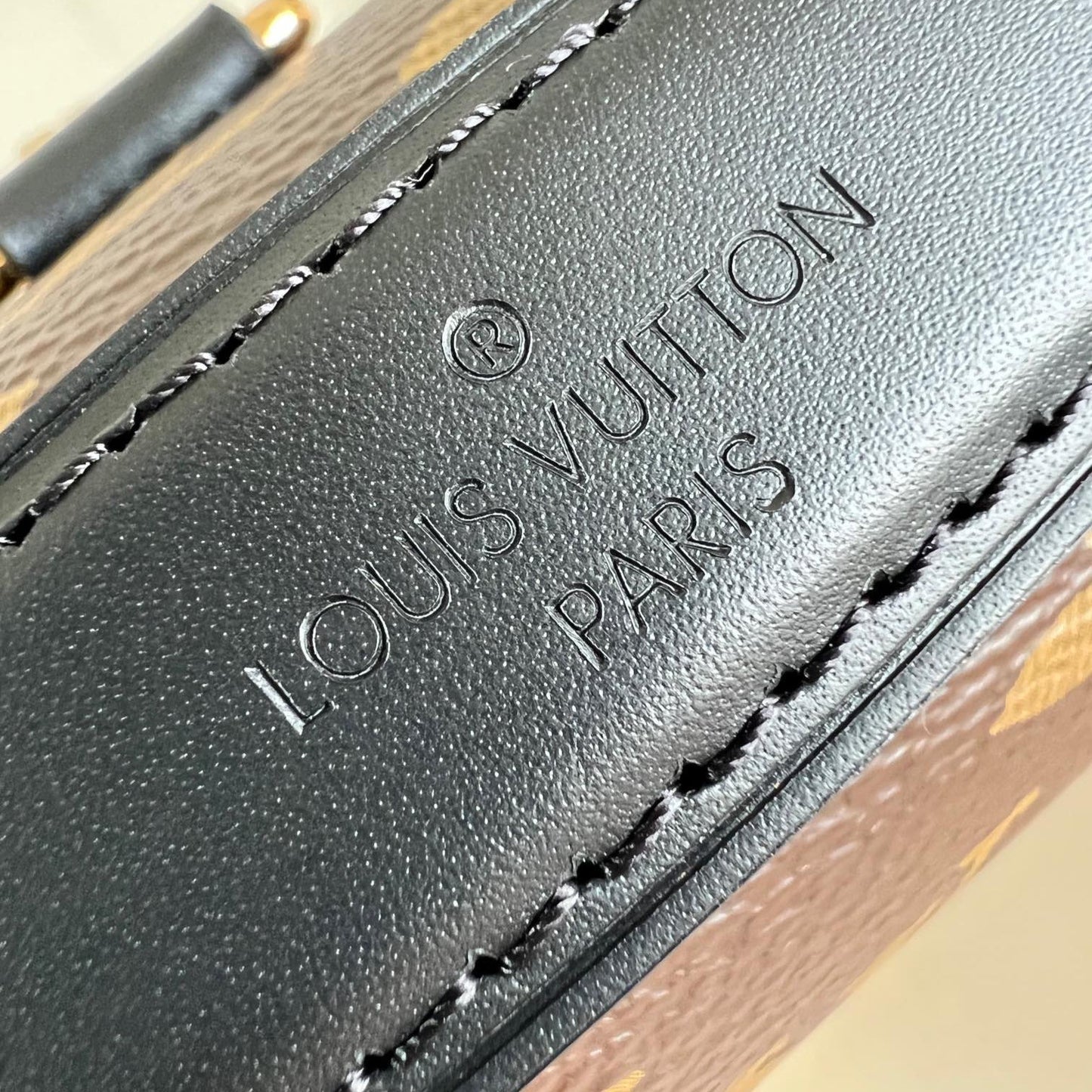 POCHETTE M¨¦TIS 20 IN BROWN MONOGRAM AND MONOGRAM REVERSE CANVAS GOLD BUCKLE